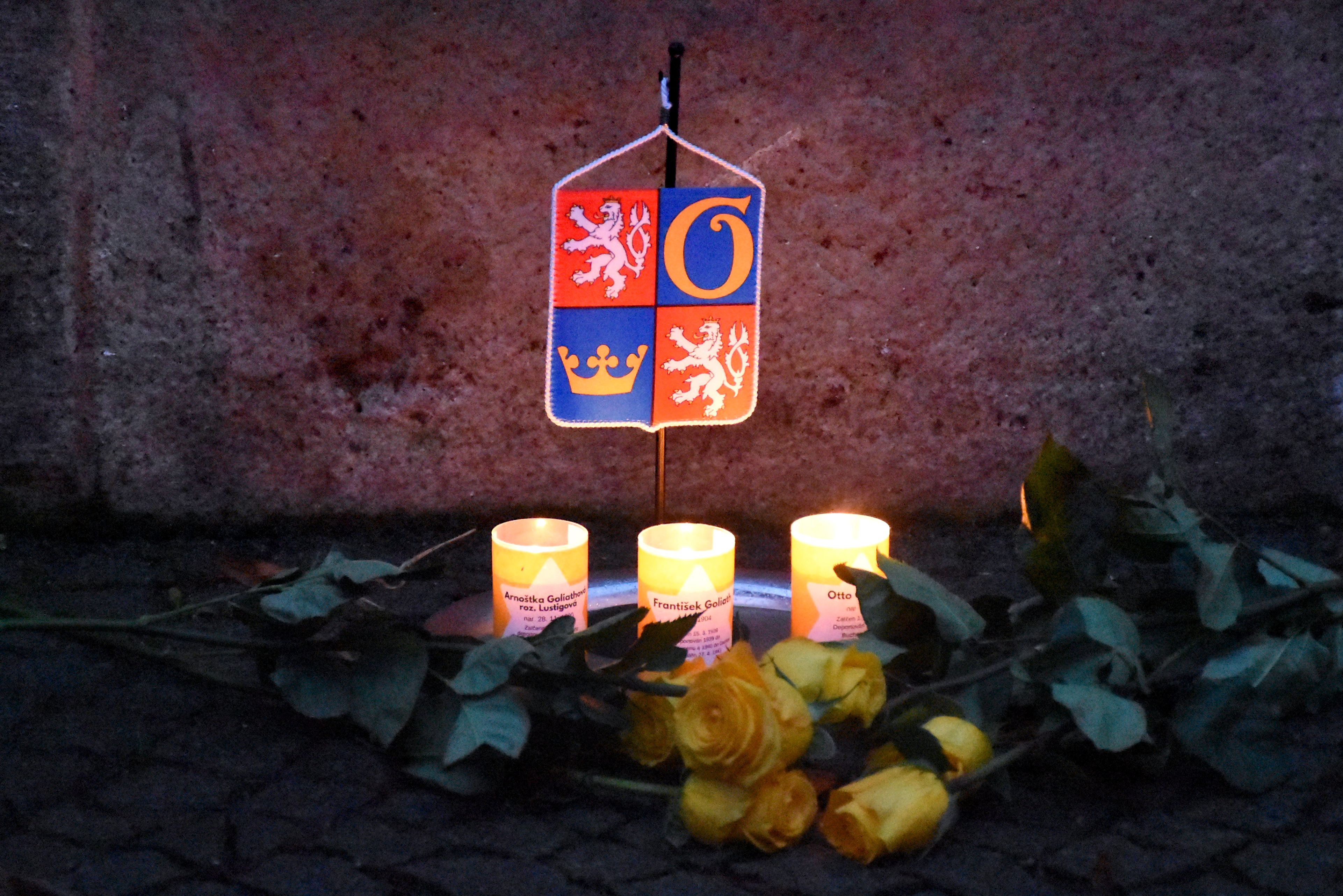 Lidé v Královéhradeckém kraji si připomenuli oběti nacistických zločinů 